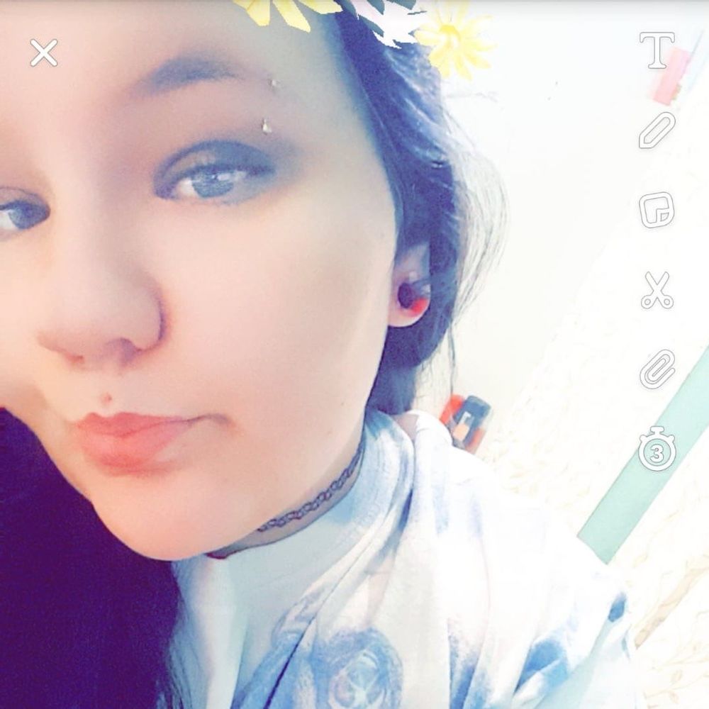 Meet your Posher, Desiree